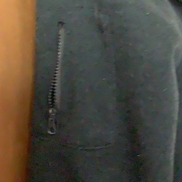 Zip Up Hooded Sweatshirt Size XL - Picture 5 of 6